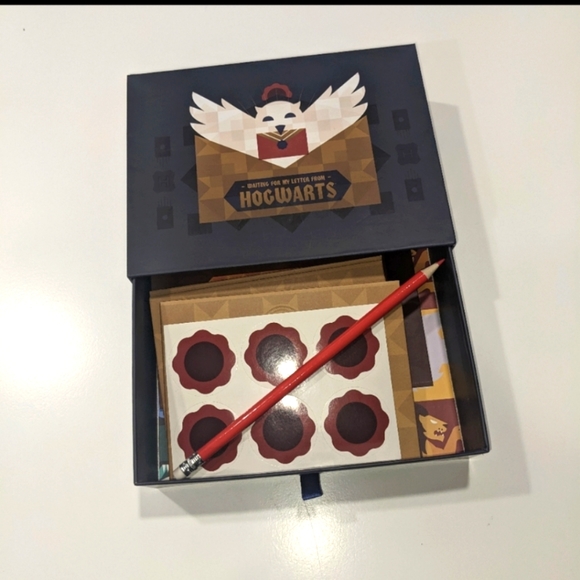 Harry Potter Hogwarts Bundle! - Picture 5 of 14